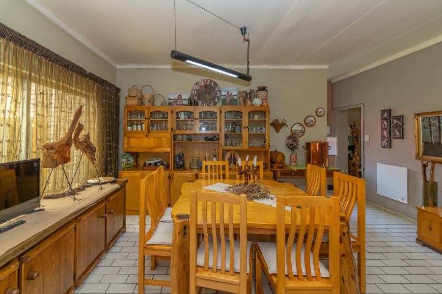 5 Bedroom Property for Sale in Jordania Free State